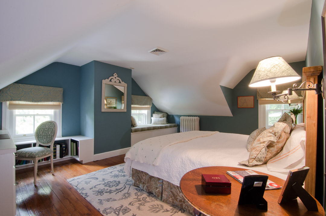 Winslow Interiors - bedroom custom built-ins and window seat